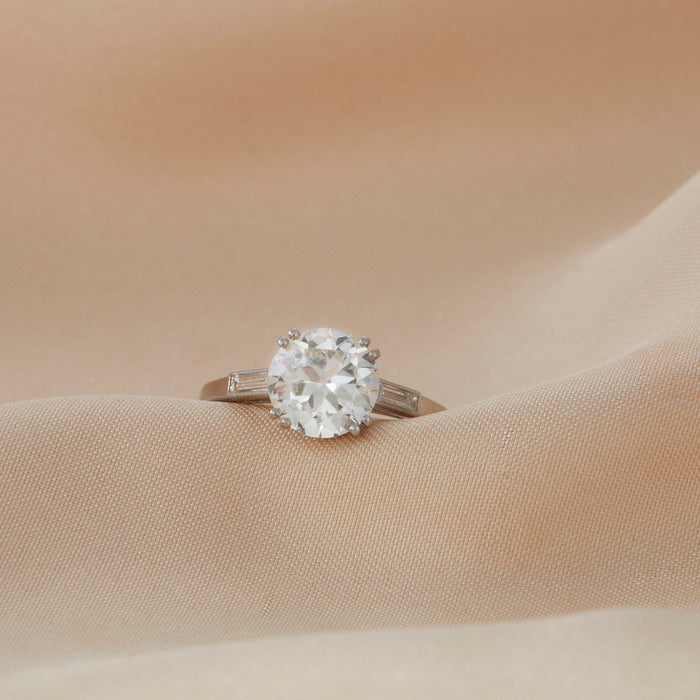 Bagues de fiançailles : pourquoi choisir un diamant ancien