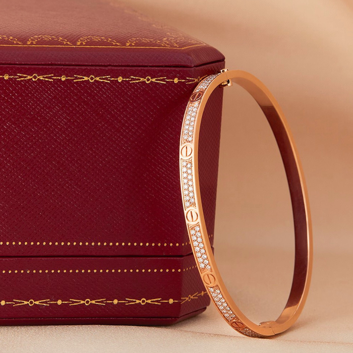 Cette année, la collection Love de Cartier affiche une hausse spectaculaire de ses prix