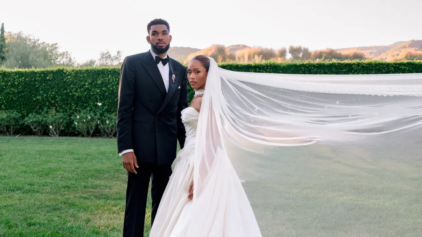 Pour son mariage, Jordyn Woods sublime sa robe avec des diamants solitaires