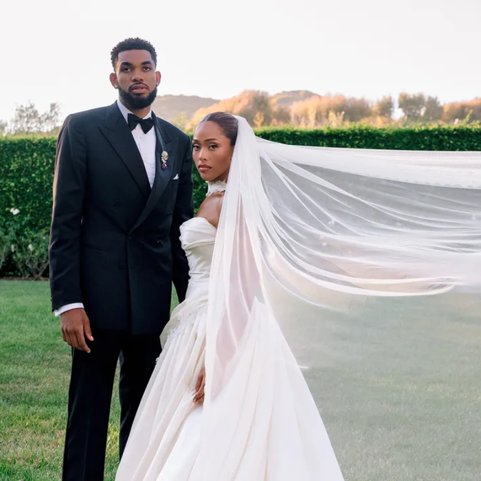 Pour son mariage, Jordyn Woods sublime sa robe avec des diamants solitaires