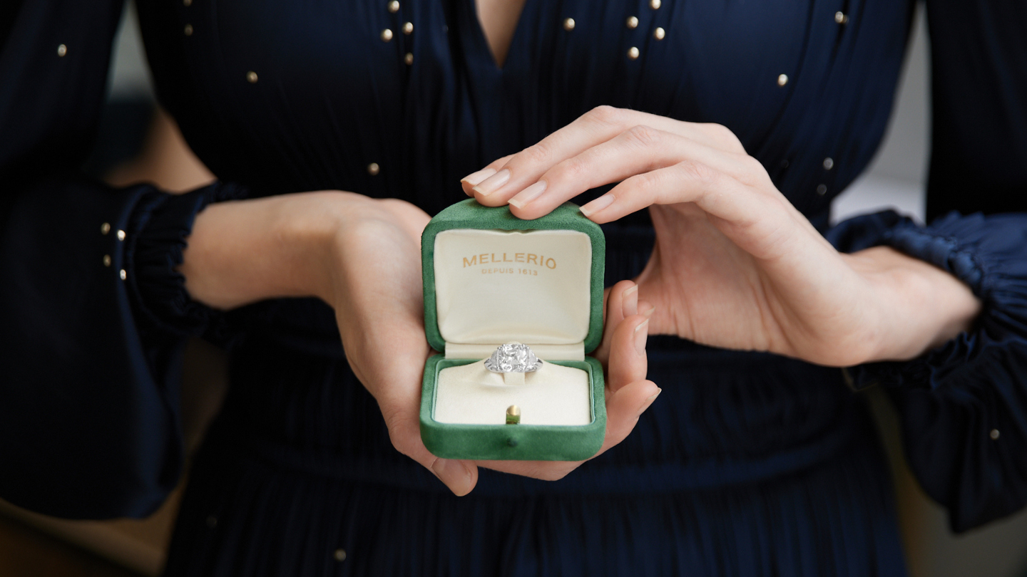 Pourquoi offrir un bijou de seconde main à Noël ?