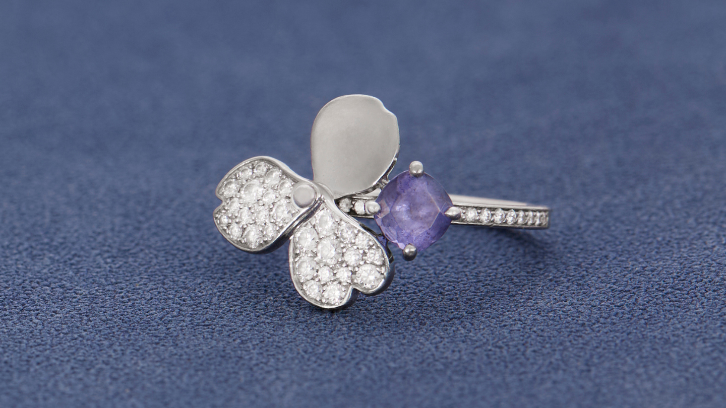 Quand Tiffany baptise la Tanzanite : histoire d’une pierre et d’une marque