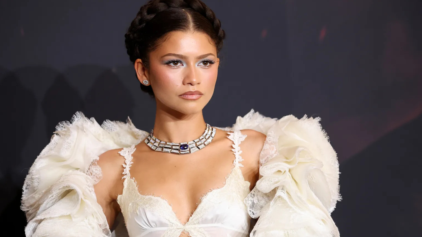 Zendaya dévoile à Paris une pierre 1 000 fois plus rare que le diamant