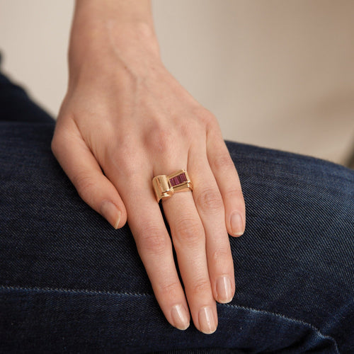 Bague 51 Bague Tank Or Jaune Et Pierres Rouges 58 Facettes 506