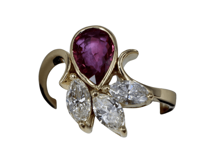 Bague 53 Bague vintage en forme de poire, rubis et diamants marquise 58 Facettes BA 113