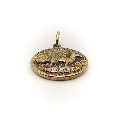 Pendentif Pendentif charm sanglier en or 14k et rubis 58 Facettes