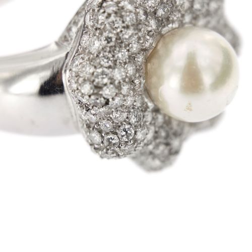 Bague 57 Bague fleur - Bague en or blanc 18 ct avec perle et diamants 58 Facettes 10510