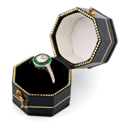 Bague 53.5 Bague cible en platine avec diamant et émeraudes 58 Facettes 67105630A42C45DA9C369A9444E43A8F