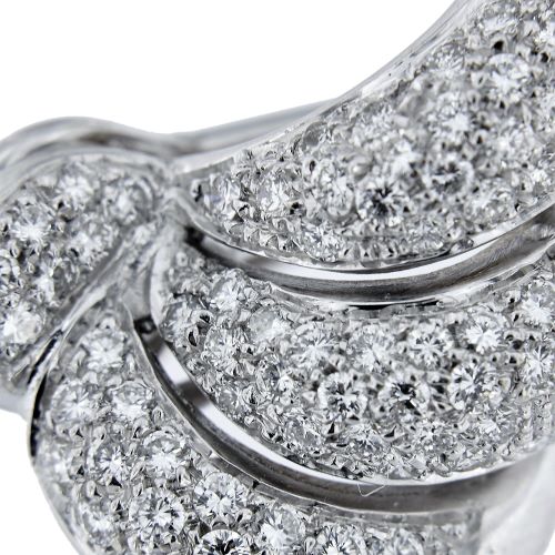 Boucles d'oreilles Boucles d’oreilles à lobe 3 pétales en or blanc et diamants 58 Facettes 12950