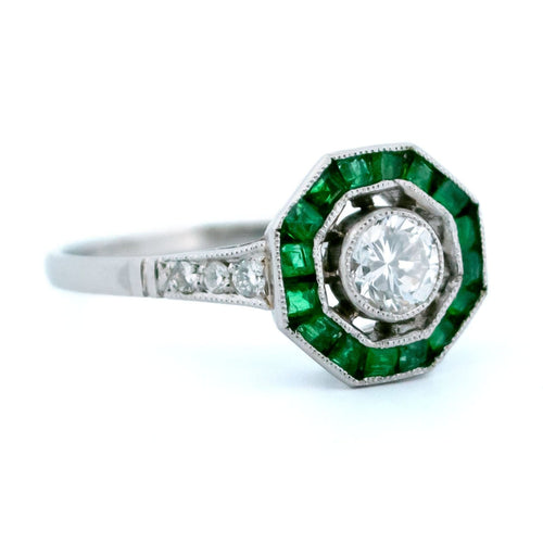 Bague 55.5 Bague en platine avec diamant taille brillant et émeraude 58 Facettes 76851EBEDE004A599DCA71647E815FCF