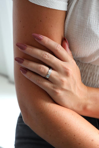 Bague 49 Bague demi-alliance en or blanc 18 carats et diamants 58 Facettes 1623027CN