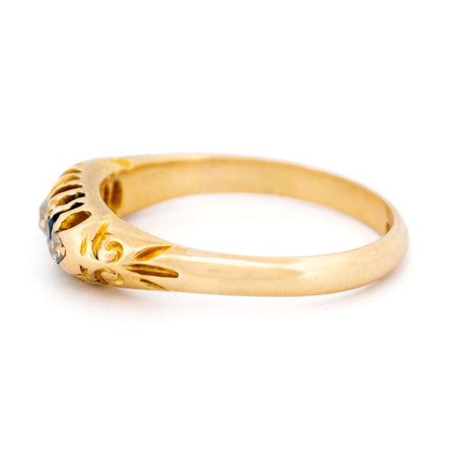 Bague 54 Bague rangée de diamants et saphirs en or 18 carats 58 Facettes C826BF7204404654B34E96292418CE6D