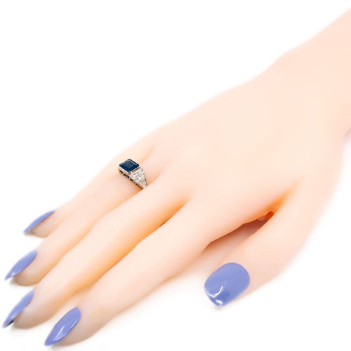 Bague 56.5 Bague est-ouest en platine avec saphir et diamants 58 Facettes DC980BDCB92743358BD35D7D4B8836CD