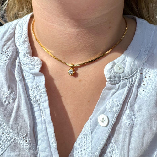 Pendentif Pendentif solitaire diamant en or 14k 58 Facettes 025A82A8509D4AFCA07620310BD930F5