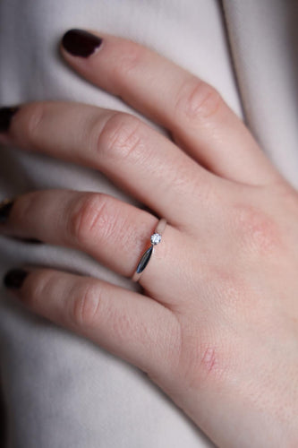 Bague 54 Bague solitaire en or blanc 18 carats sertie d’un diamant 58 Facettes 1820055CN