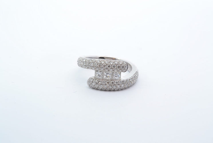 Bague 53 Bague en or blanc 18k et diamants taille princesse 58 Facettes -25195-