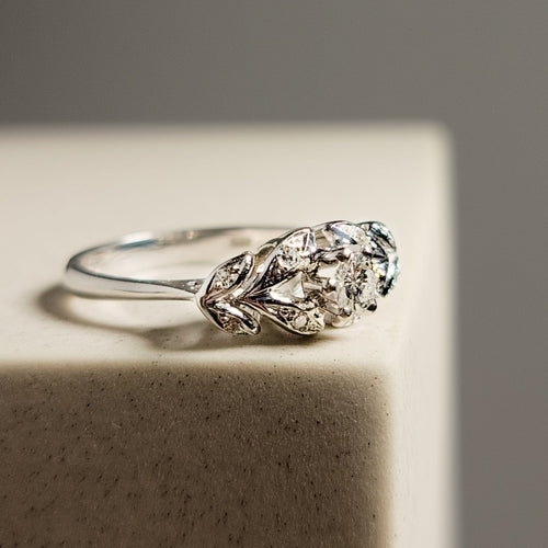 Prsten 55 Vintage prsten z bílého zlata 18 karátů s 9 diamanty 58 Facettes 2680