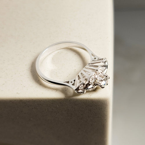 Anello 55 Anello vintage in oro bianco 18 carati con 9 diamanti 58 Facettes 2680