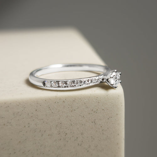 Ring 52.5 Halo ring in platinum 950 with 0.30 ct brilliant diamonds 58 Facettes 2821