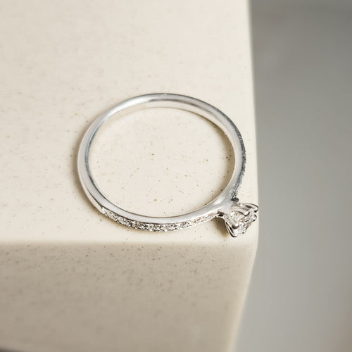 Ring 52,5 Halo-ring i Platin 950 med brillantslebne diamanter 58 Facettes 2821