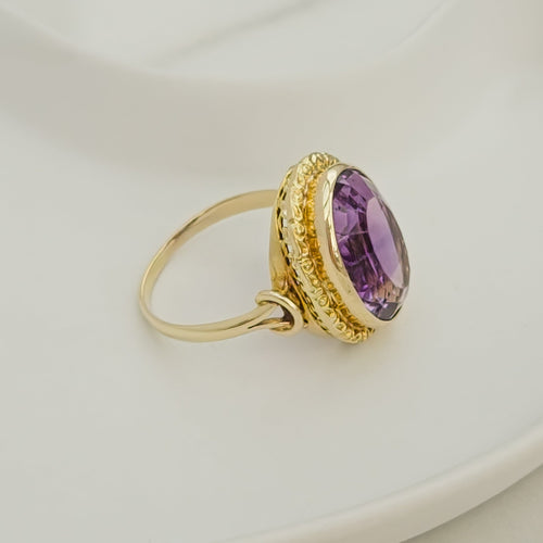 Prsten 67 Vintage prsten ze žlutého zlata 14K s oválným ametystem 10 ct 58 Facettes 3135