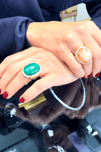 Bague 54 Bague cabochon malachite entouré de diamants en or jaune 18k 58 Facettes 1