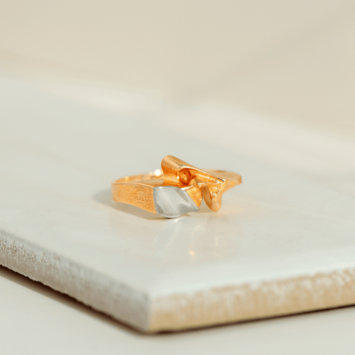 Anello 56 Lapponia - Anello vintage scultoreo in oro giallo 14K e platino 58 Facettes