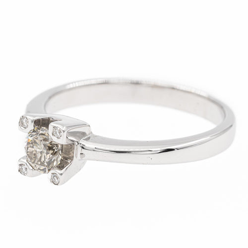 Bague 58 Bague solitaire en or blanc 18 carats et diamants 58 Facettes 2208894CN