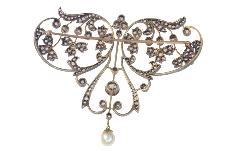22154-0348.p08_Romantic Reverie  Victorian Diamond Brooch-Pendant with Pearl Accent-en.jpg