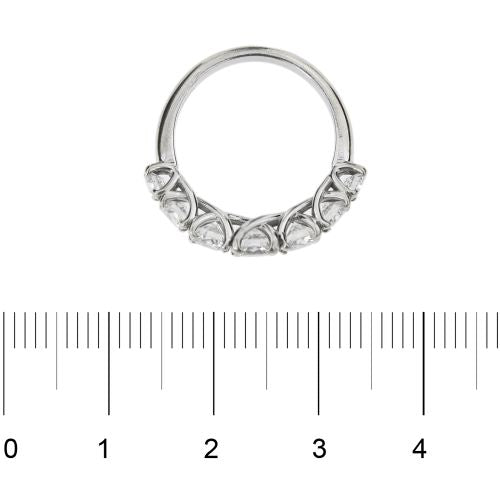 Bague 50 Bague alliance demi-éternité 7 diamants en or blanc 18 ct 58 Facettes 22213