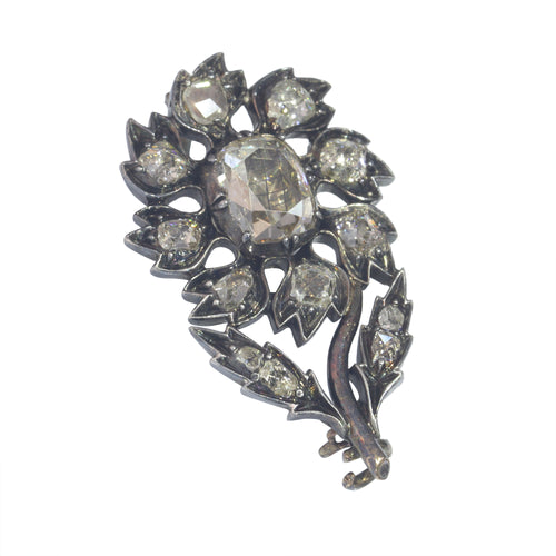 23179-0335.p02_Baroque Beauty  A Blooming Flower Brooch from 1700-en.jpg