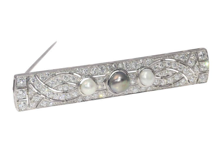 23180-0375.p06_Deco Revival  A Mid-Century Masterpiece in Diamonds and Pearls-en.jpg