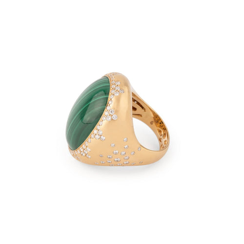 Bague 54 Bague cabochon malachite entouré de diamants en or jaune 18k 58 Facettes 1