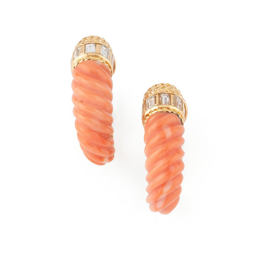 Boucles d'oreilles Boucheron - Boucles d’oreilles demi-créoles en or jaune et diamants baguette 58 Facettes 1