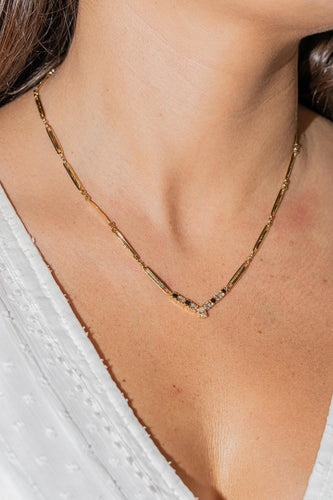 Collier Collier en or jaune 18 carats avec diamants et saphirs 58 Facettes 2414557CN