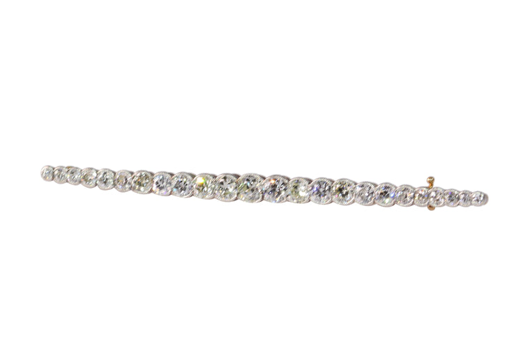 24320-0201.p02_Art Deco Simplicity  Linear Bar Brooch with 24 Diamonds-en.jpg