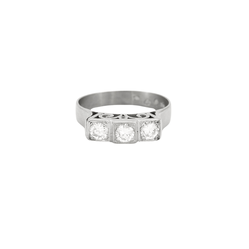 Bague 52 Bague en Or Gris et Diamants 58 Facettes DV0433-2