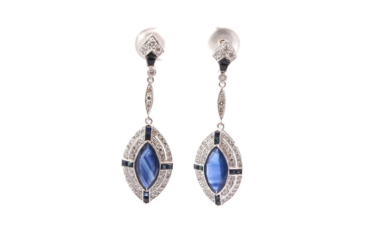 Boucles d'oreilles Art déco - Boucles d’oreilles en platine saphirs et diamants 58 Facettes 26291