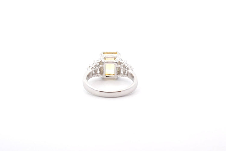 Bague 54 Bague saphir jaune 5,18 ct et diamants en platine 58 Facettes 26304-26316
