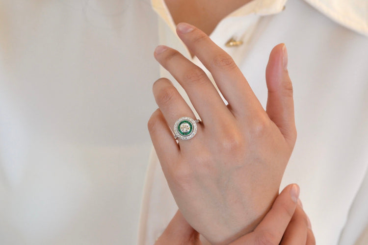 Bague 54 Bague Art déco en platine et or 18k, diamants et émeraudes 58 Facettes 26477-26557