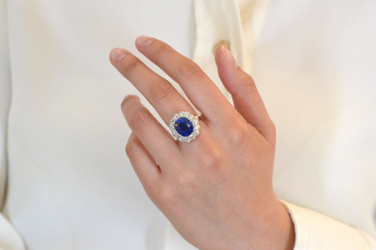 Bague 53.5 Bague saphir de Ceylan 6,44 ct et diamants en or jaune 18k 58 Facettes 26493-26341A