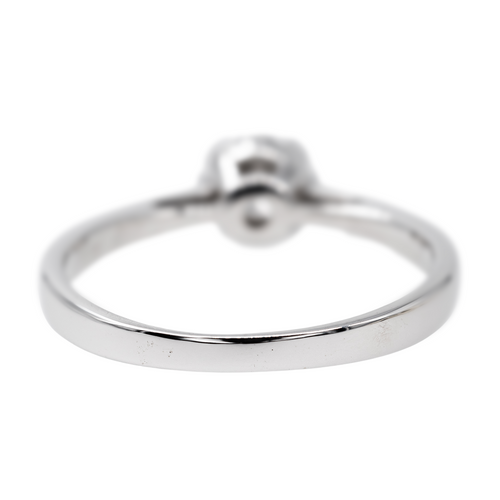 Bague 53 Bague solitaire en or blanc 18 carats et diamant 58 Facettes 2673349CN