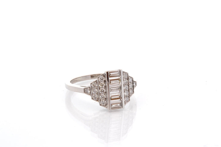 Bague 53 Bague vintage en platine sertie de diamants 58 Facettes 27054a- 27144