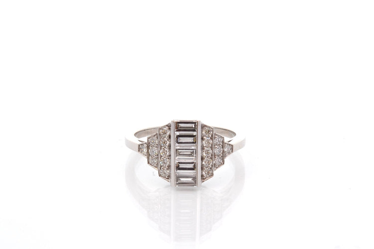 Bague 53 Bague vintage en platine sertie de diamants 58 Facettes 27054a- 27144