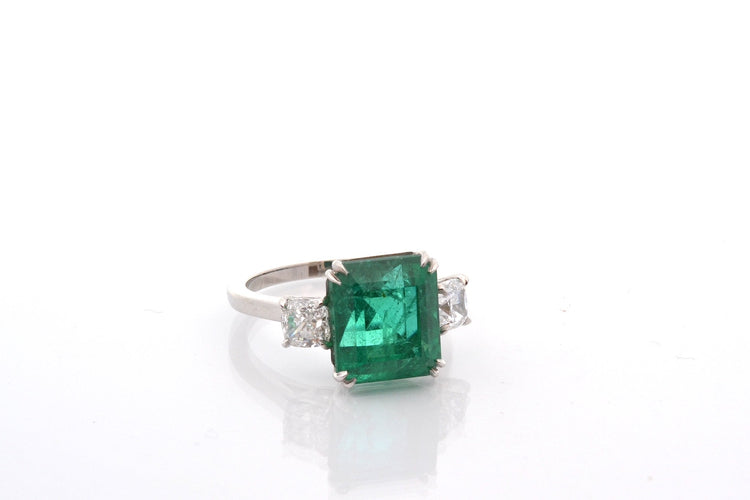 Bague 53 Bague émeraude 5,84 ct et diamants en platine 58 Facettes 27217-27357-27248-27249