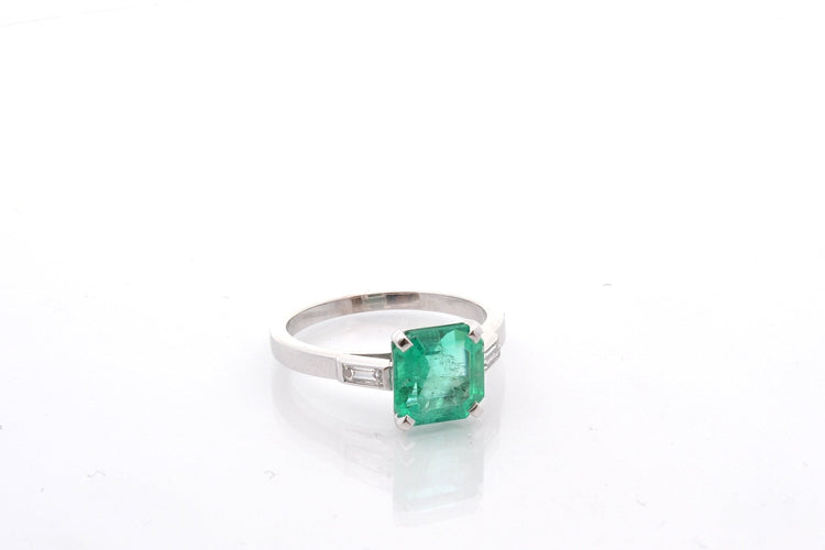 Bague 53 Bague en platine avec émeraude de Colombie 2,16 ct et diamants 58 Facettes 27219-27364B