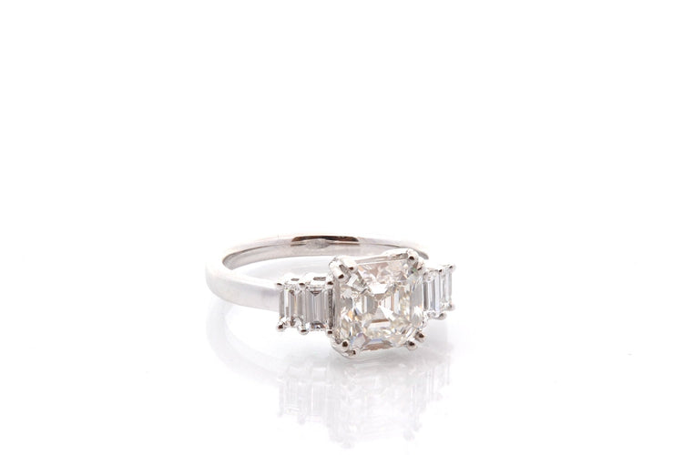 Bague 53 Bague en platine avec diamant 2,14 ct et diamants 58 Facettes 27265-27376