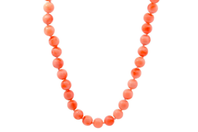 Collier Collier de perles de corail avec fermoir en or 18k 58 Facettes 27382