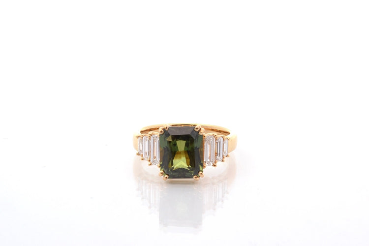 Bague 53 Bague en or et saphir vert 4,12 ct avec diamants 58 Facettes 27412