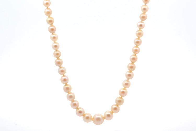 Collier Collier de perles de culture avec fermoir en or 18k 58 Facettes 27542